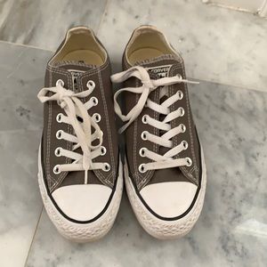 Converse All Star like New women’s 8 Men’s 6.